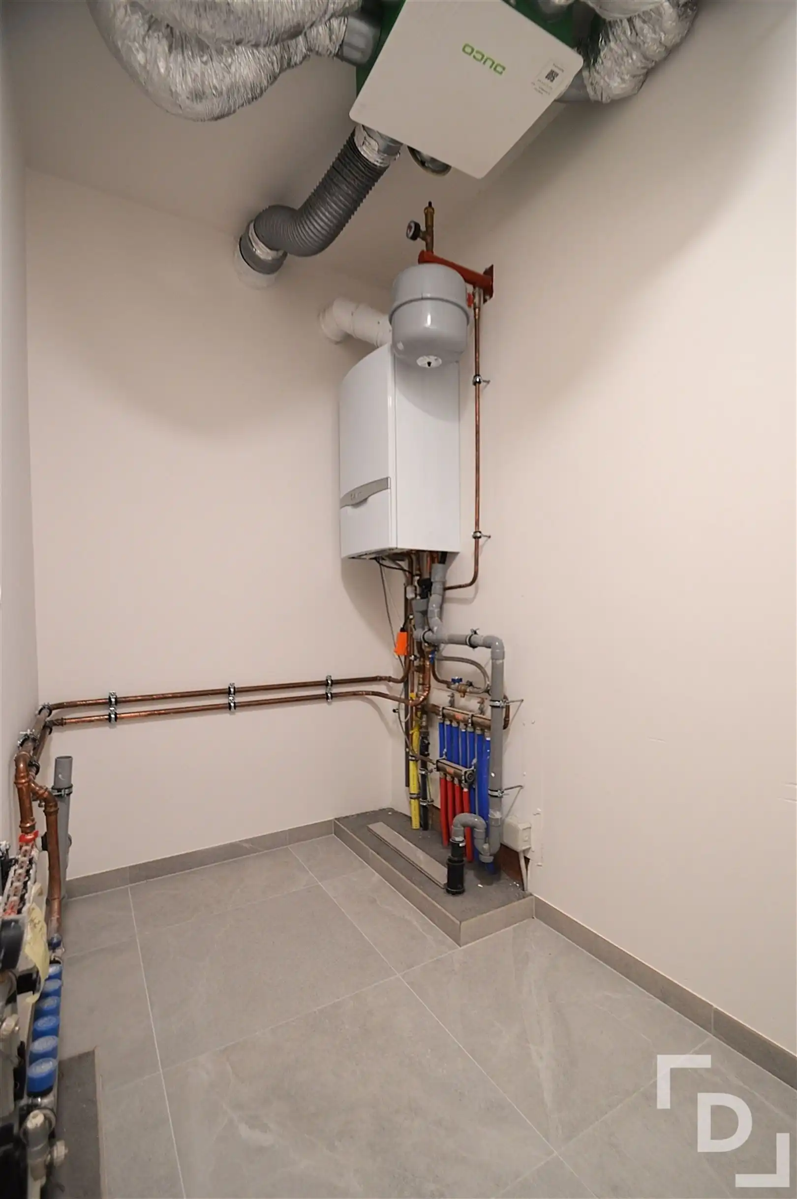 Nieuwbouwappartement met staanplaats in centrum Ieper foto 15