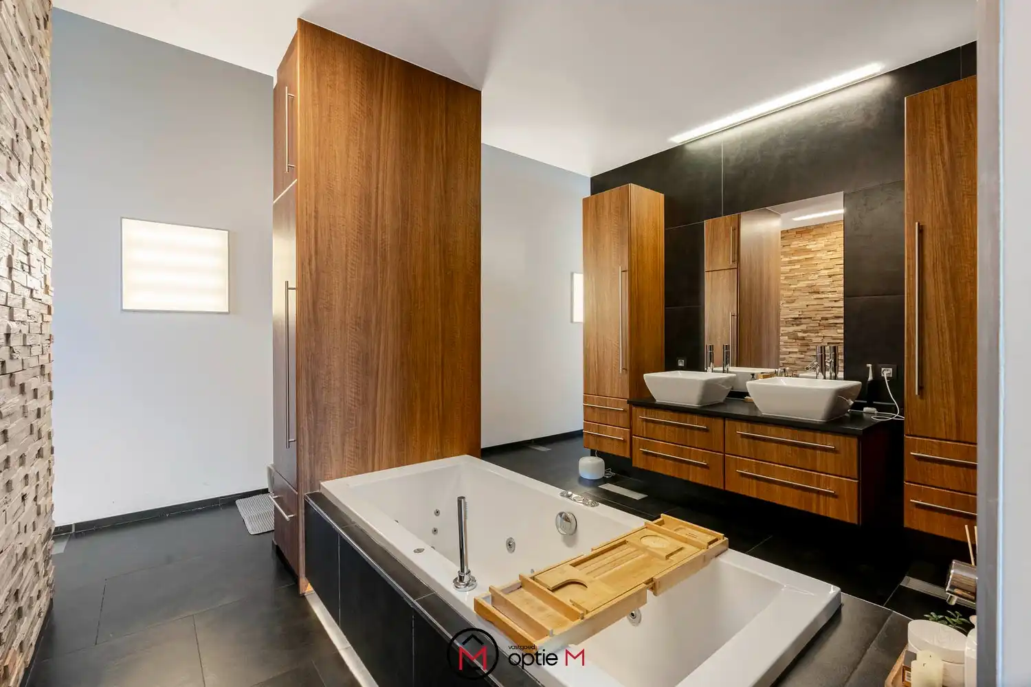 Strak afgewerkte loft te koop met centrale ligging in Hasselt foto 8