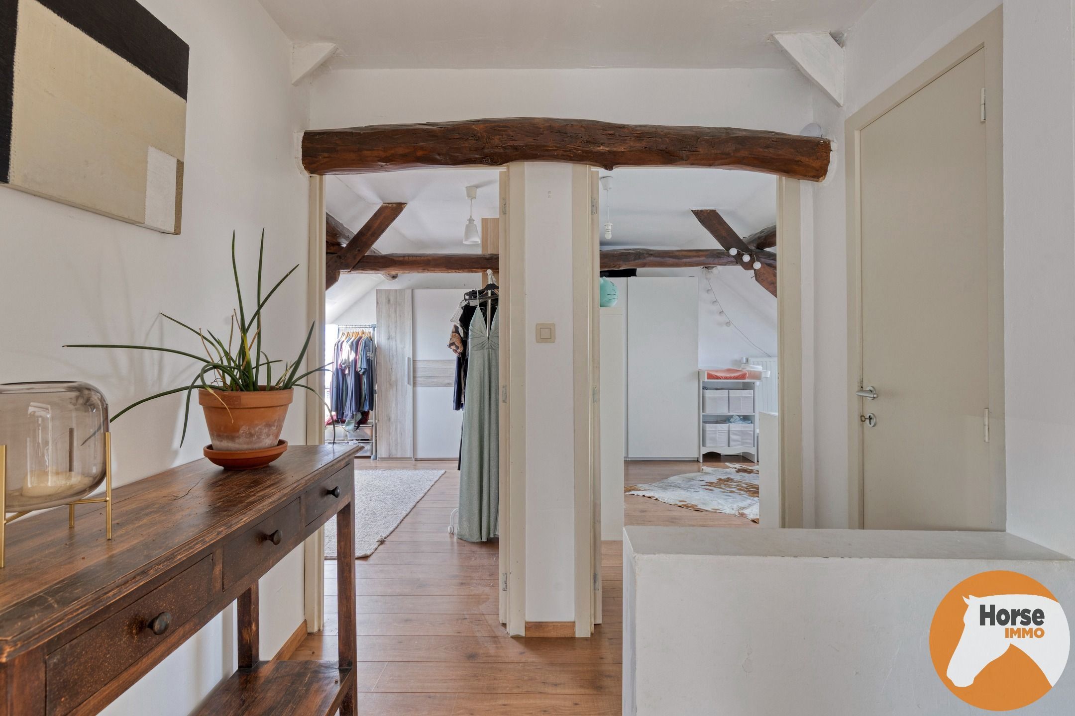 BURST - Instapklare woning met bijgebouw en ruime tuin/weide foto 17