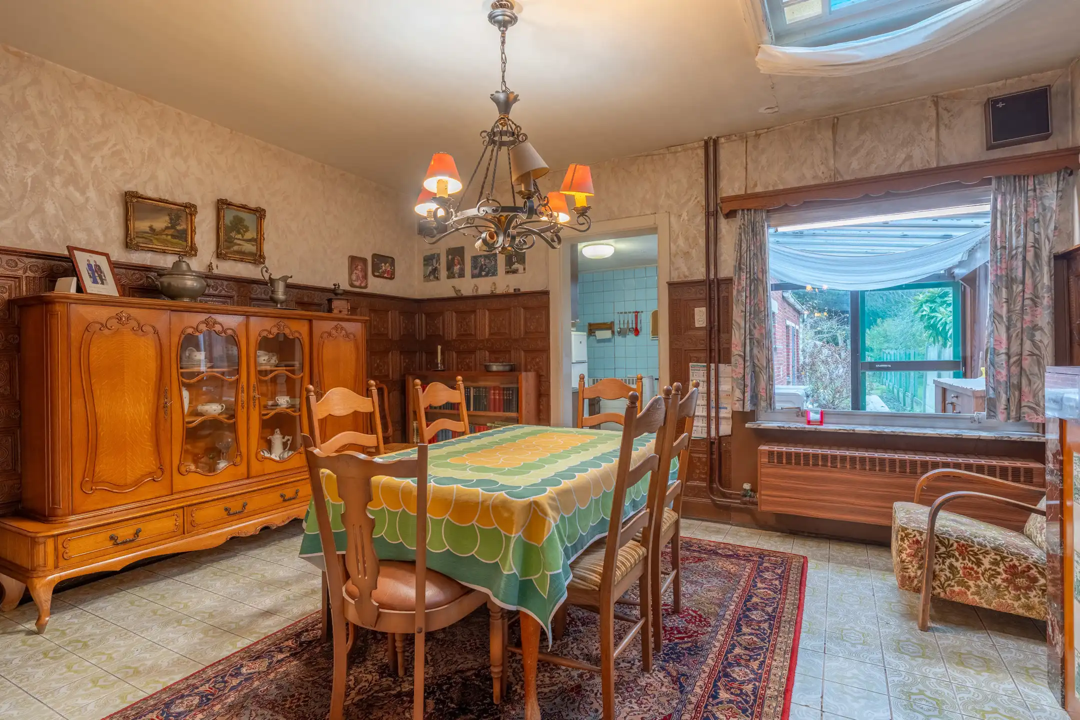 Te renoveren woning met 4-5 slpk's en tuin te Turnhout. foto 10