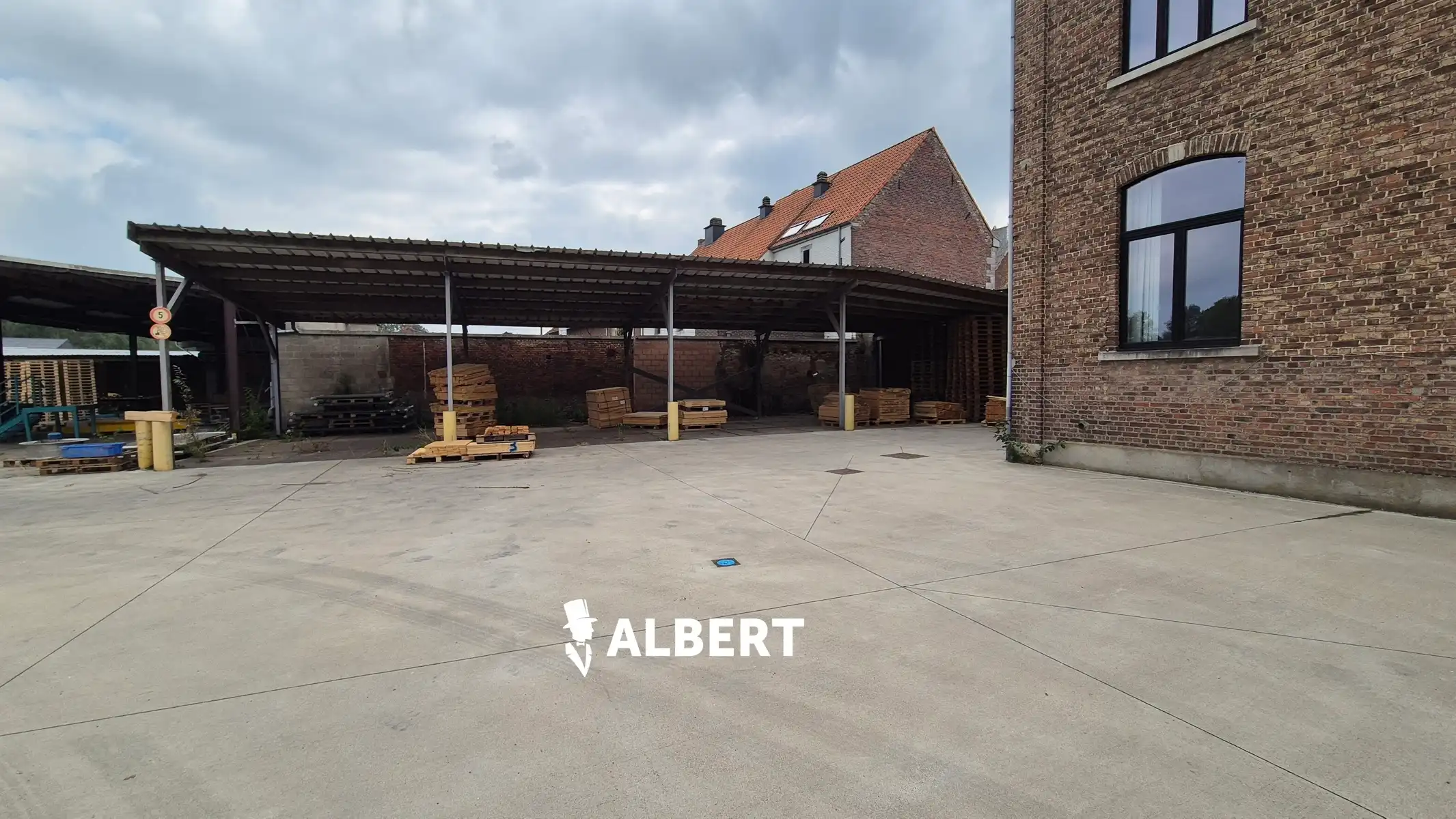 Unit 5 - kantoorgebouw foto 3