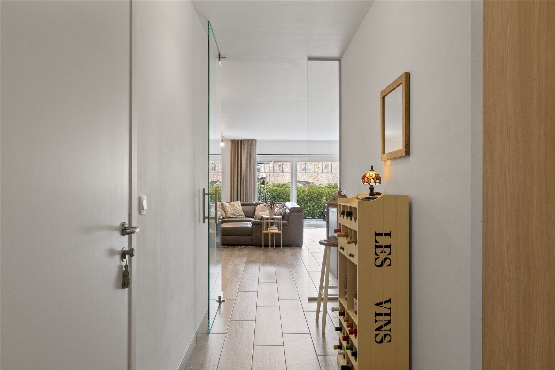 Prachtig gelijkvloersappartement met ondergrondse staanplaats.  foto 2