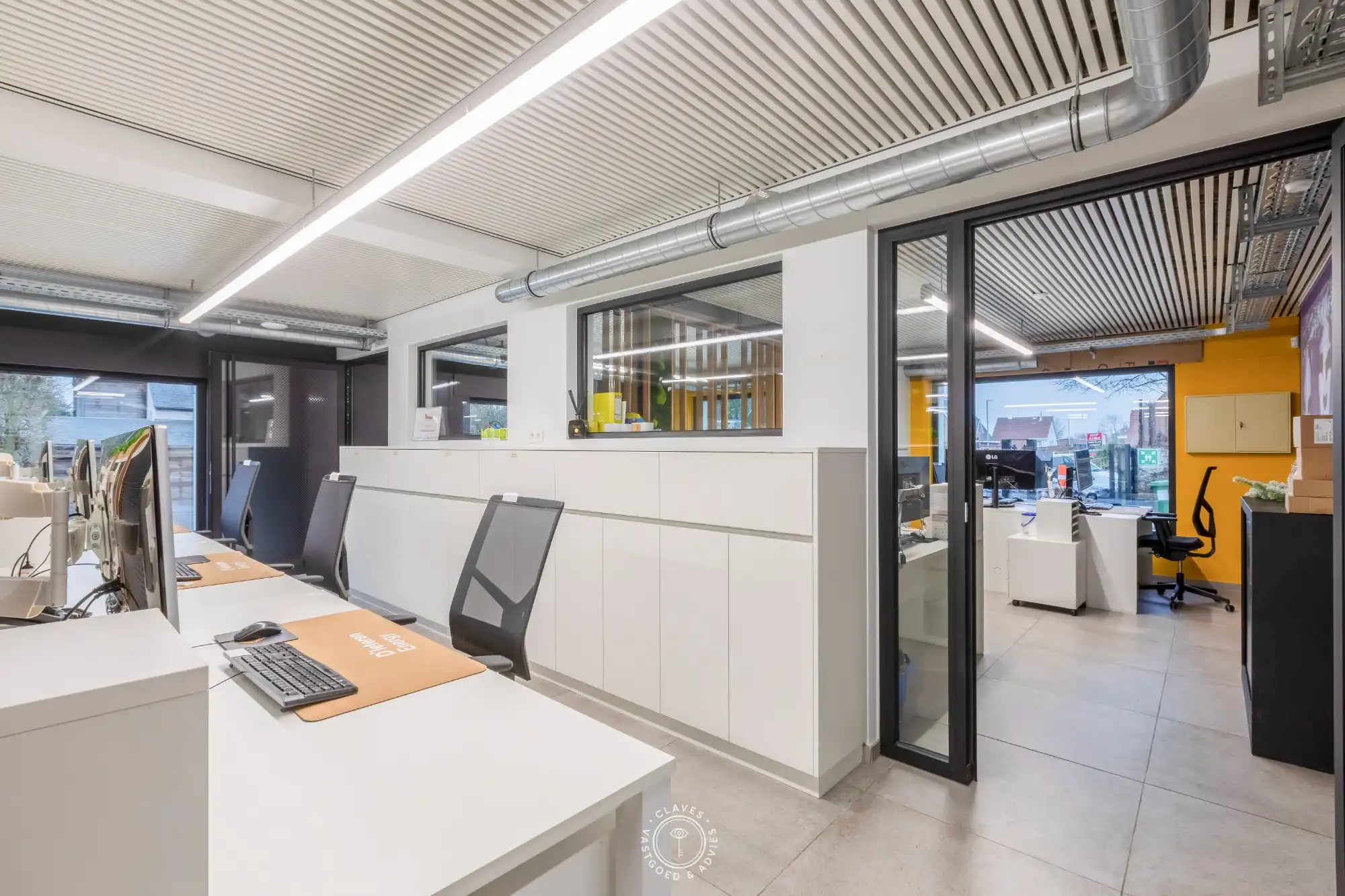 Operationele uitvalsbasis voor KMO — kantoor + loods + magazijn, regio Waasland foto 8