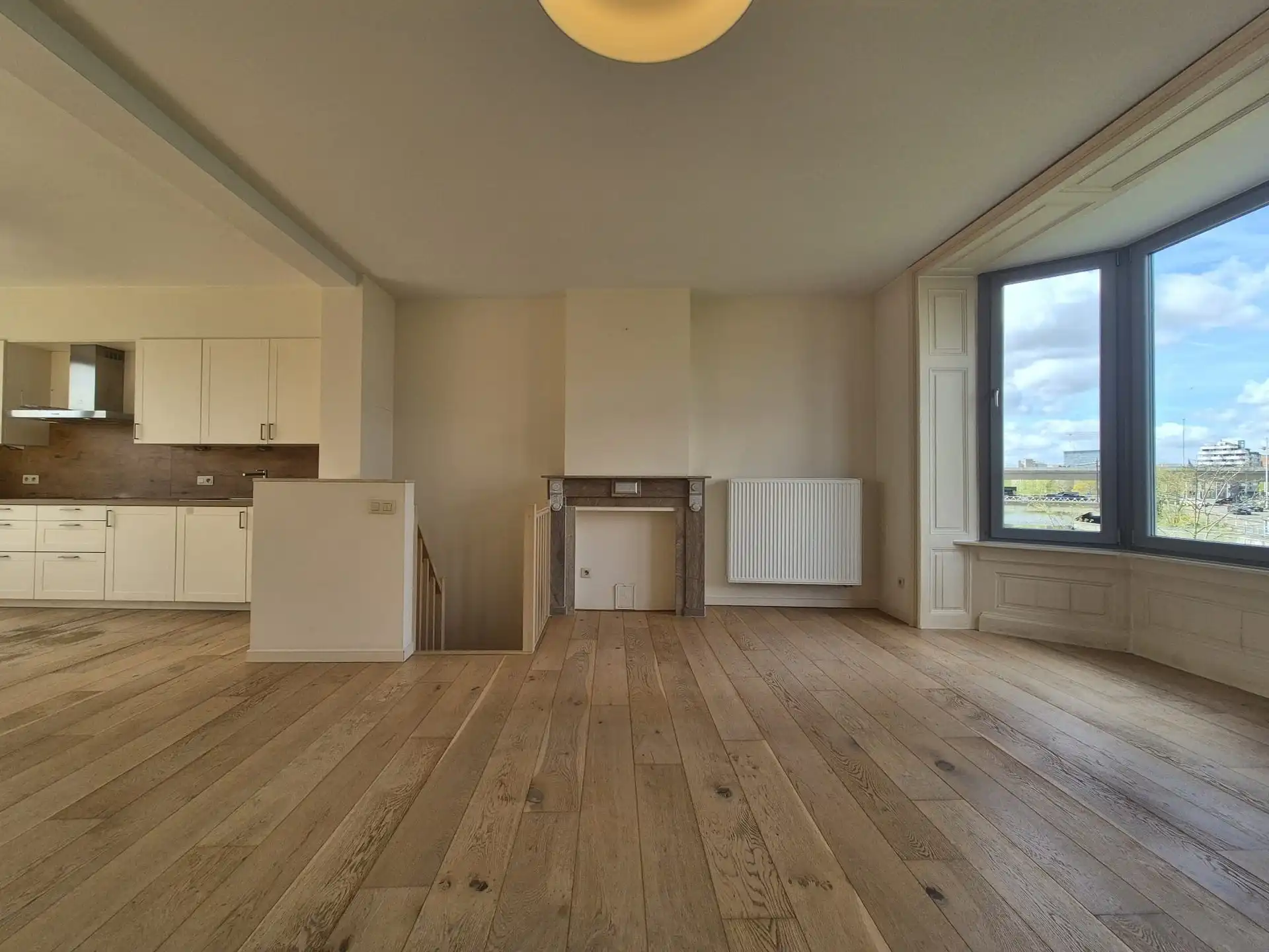 Verrassend ruim gelegen appartment met zicht op het water.  foto 4