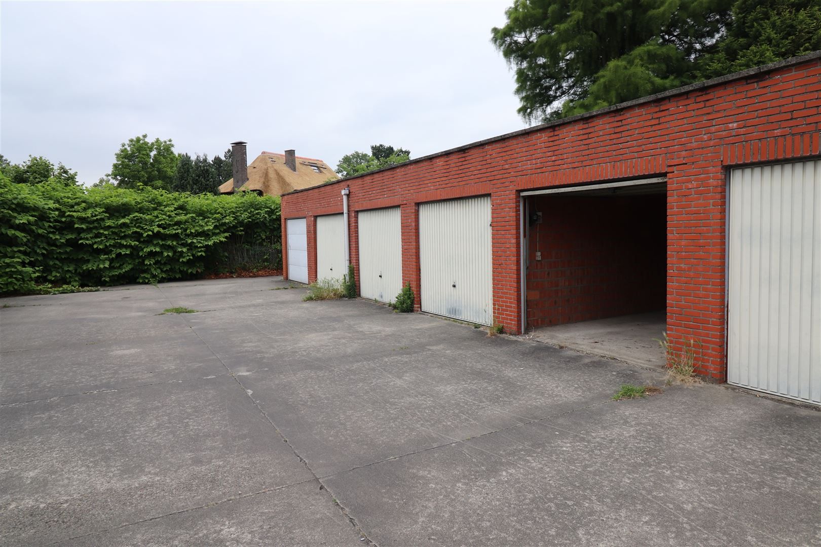 Afgesloten garagebox foto 2