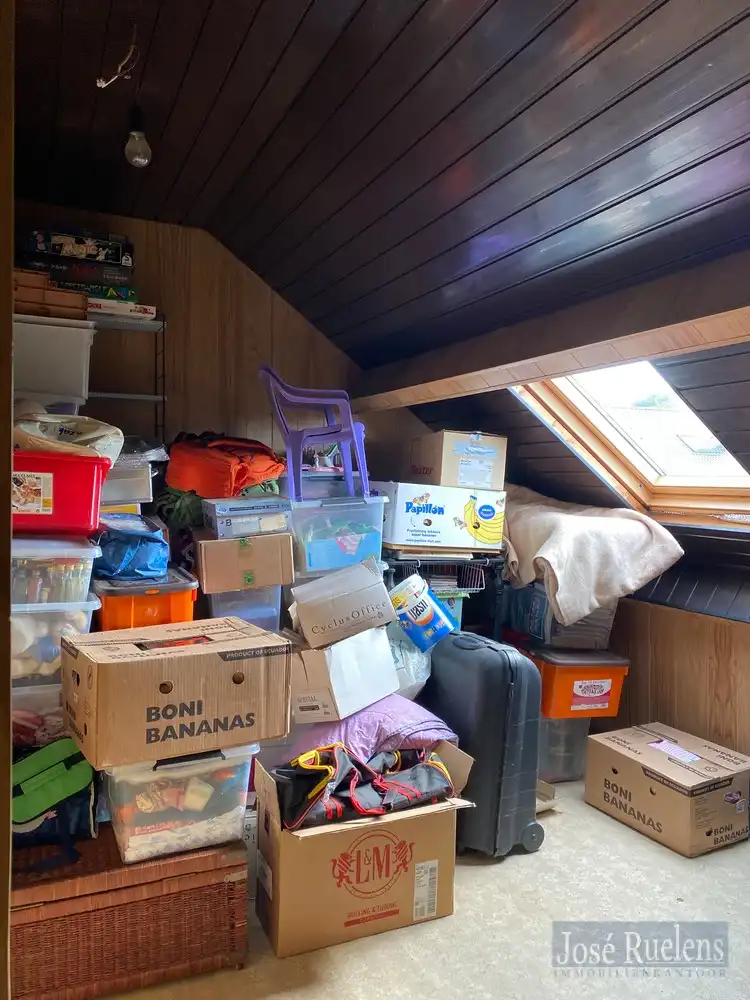 Uitstekend gelegen gezinswoning met aangename stadstuin foto 13