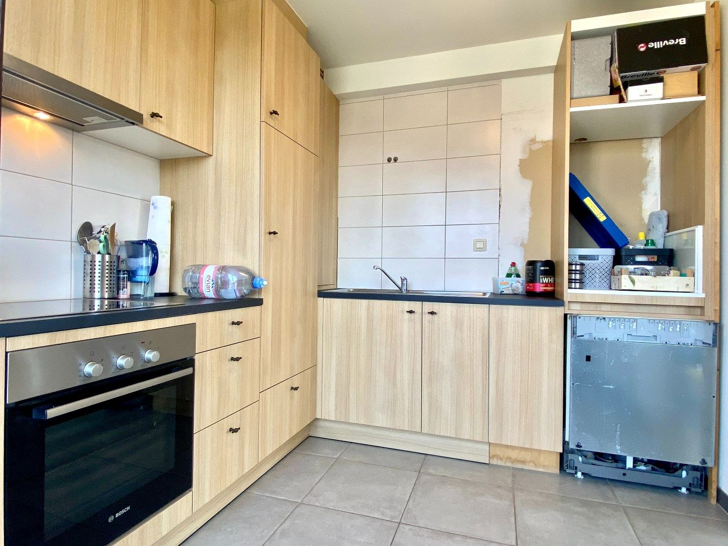 Ruim en lichtrijk 2-slaapkamerappartement te Harelbeke te koop! foto 8