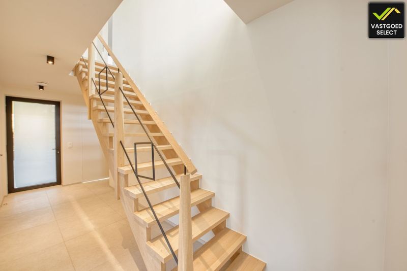 Nieuwbouwwoning met EPC A+ en klimaatplafonds in de Burgemeester Van de Keerestraat foto 11