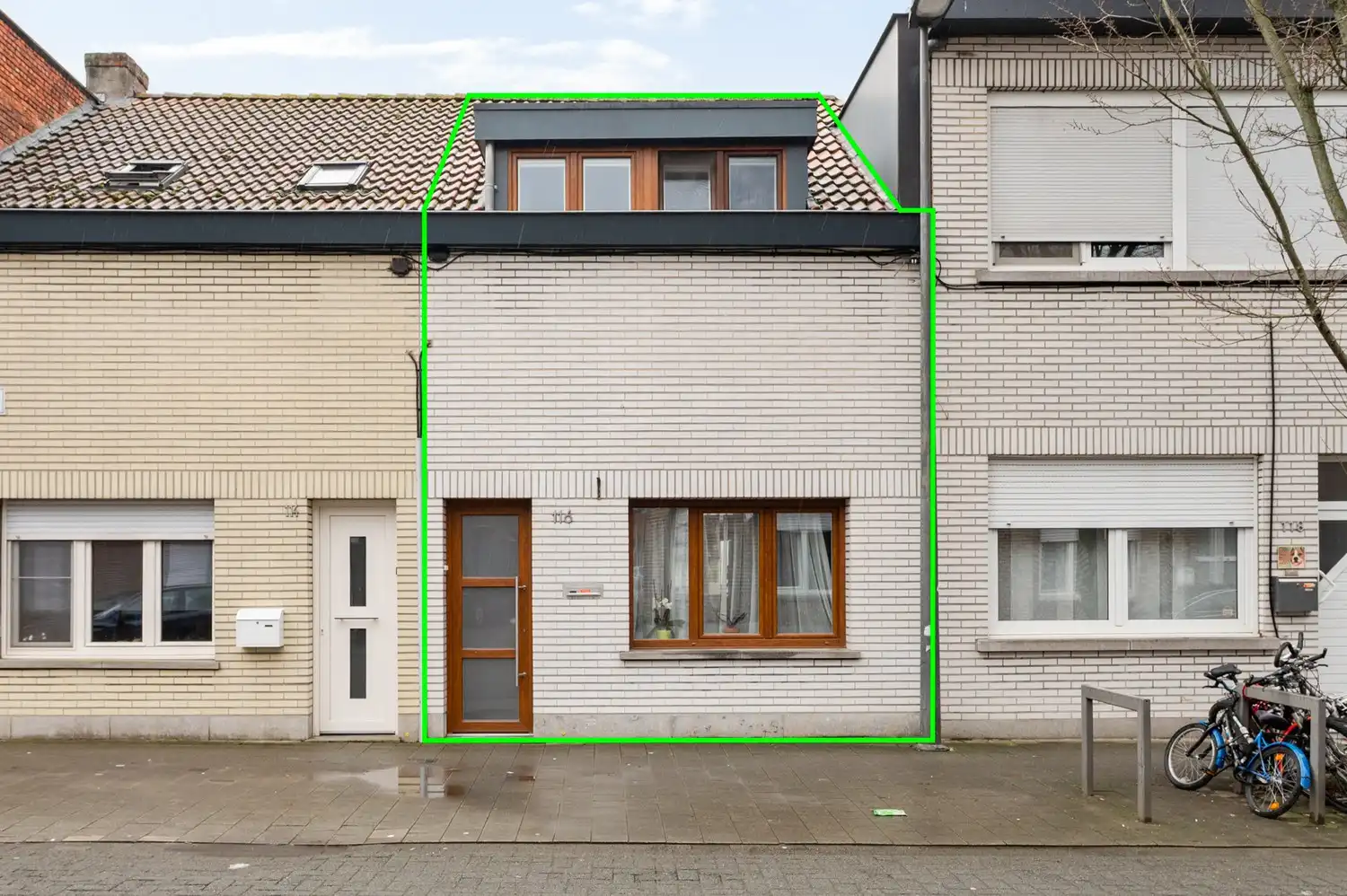 Toffe woning met 2 slaapkamers en een charmante tuin in Merksem! foto {{pictureIndex}}