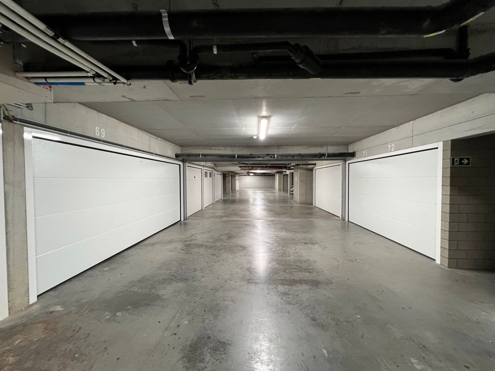 Gesloten garagebox in residentie De Berenpoort foto 3
