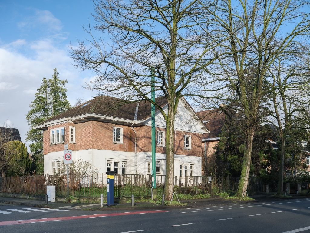 Statige villa op een gunstig hoekperceel in het Miljoenenkwartier foto 3