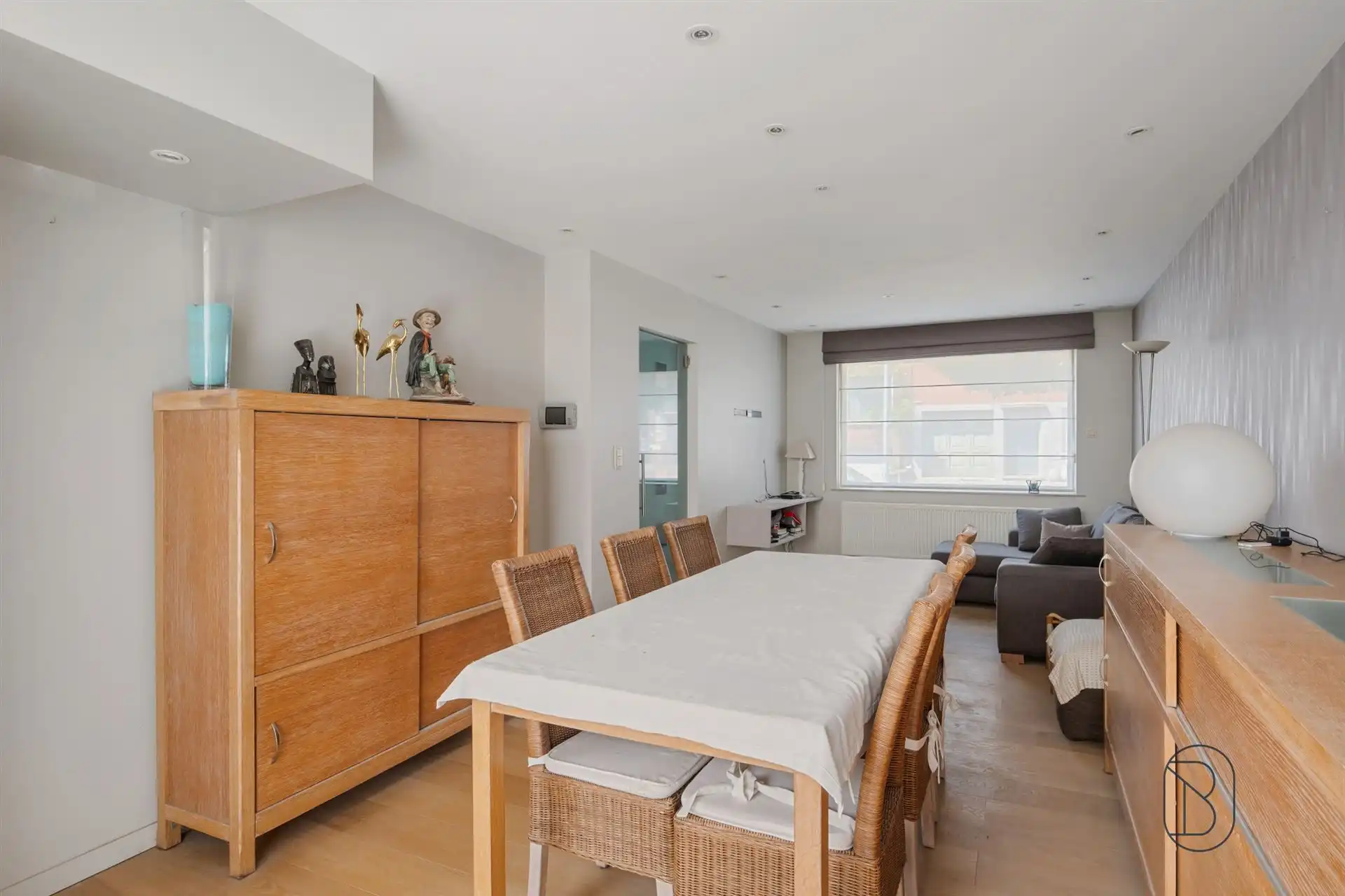 Instapklare gezinswoning met 4 slaapkamers en zonnige tuin! foto 5