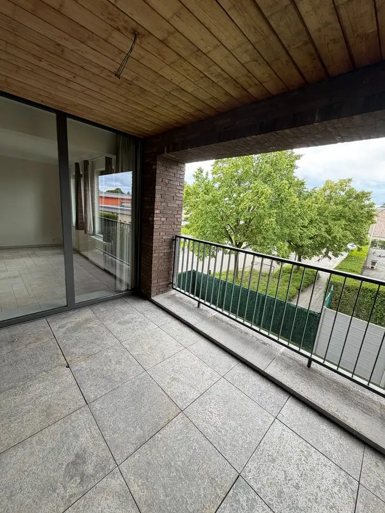 Appartement met overdekt terras in het centrum van Zonhoven foto 11