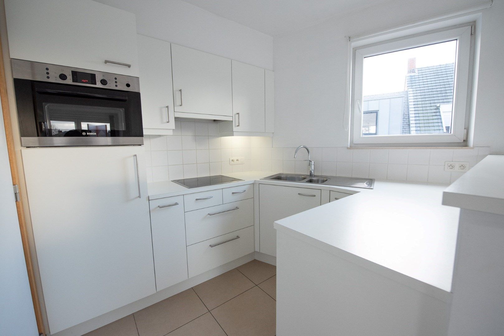 Lichtrijk appartement met 3 slaapkamers in Centrum Waregem foto 4