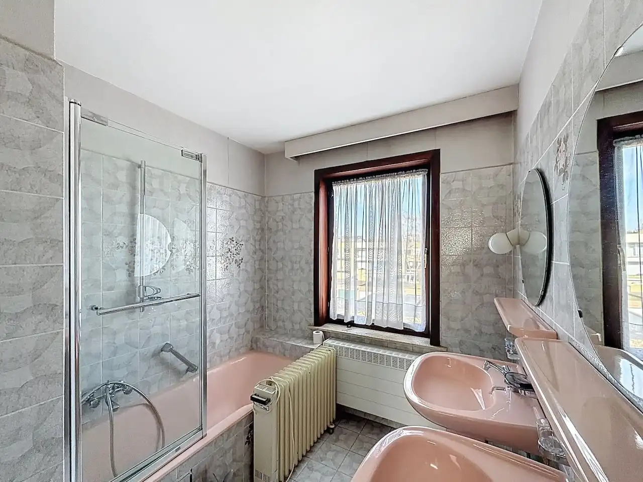 Bel-étage woning met drie slaapkamers en twee garages in het centrum van Heist-Aan-Zee foto 22