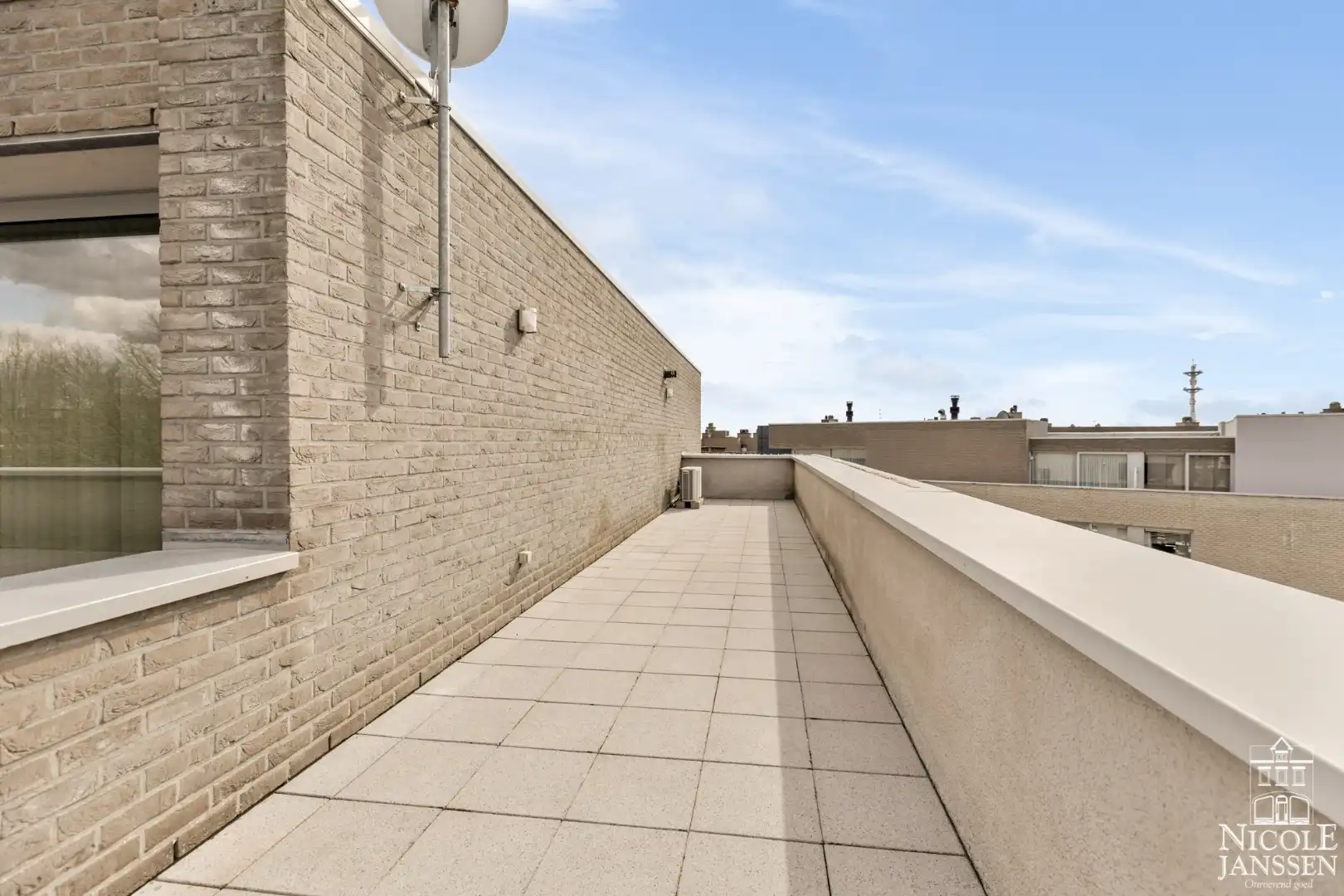 Luxe penthouse op de vierde verdieping met ruime terrassen foto 28