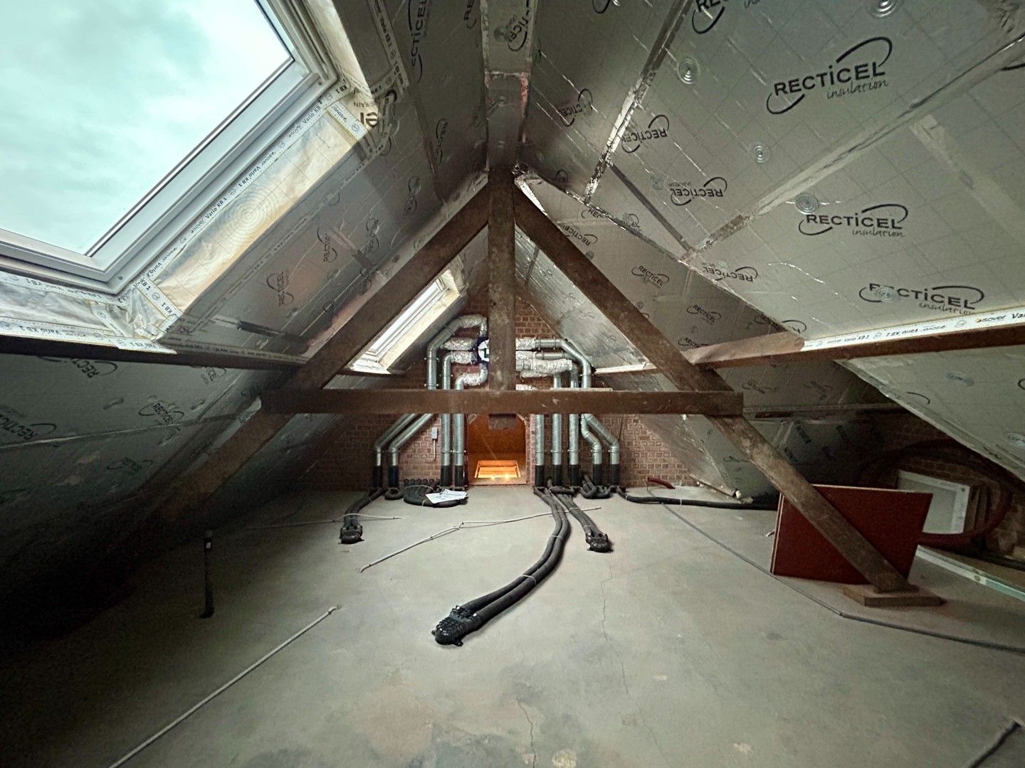 Prachtig gerenoveerde HOB met 3 slaapkamers te Rumbeke! foto 28