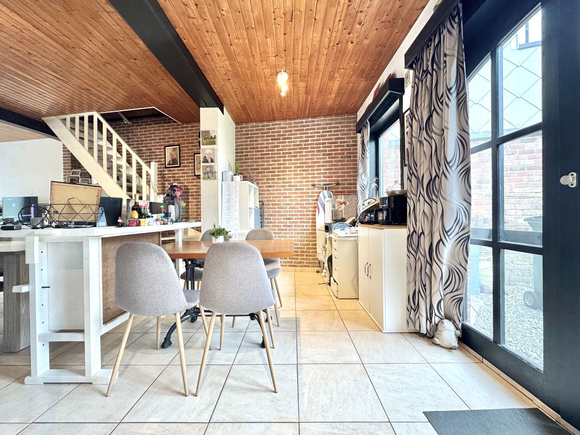 GEZELLIGE WONING MET 2 SLPKS EN TUIN OP 290 M² foto 7