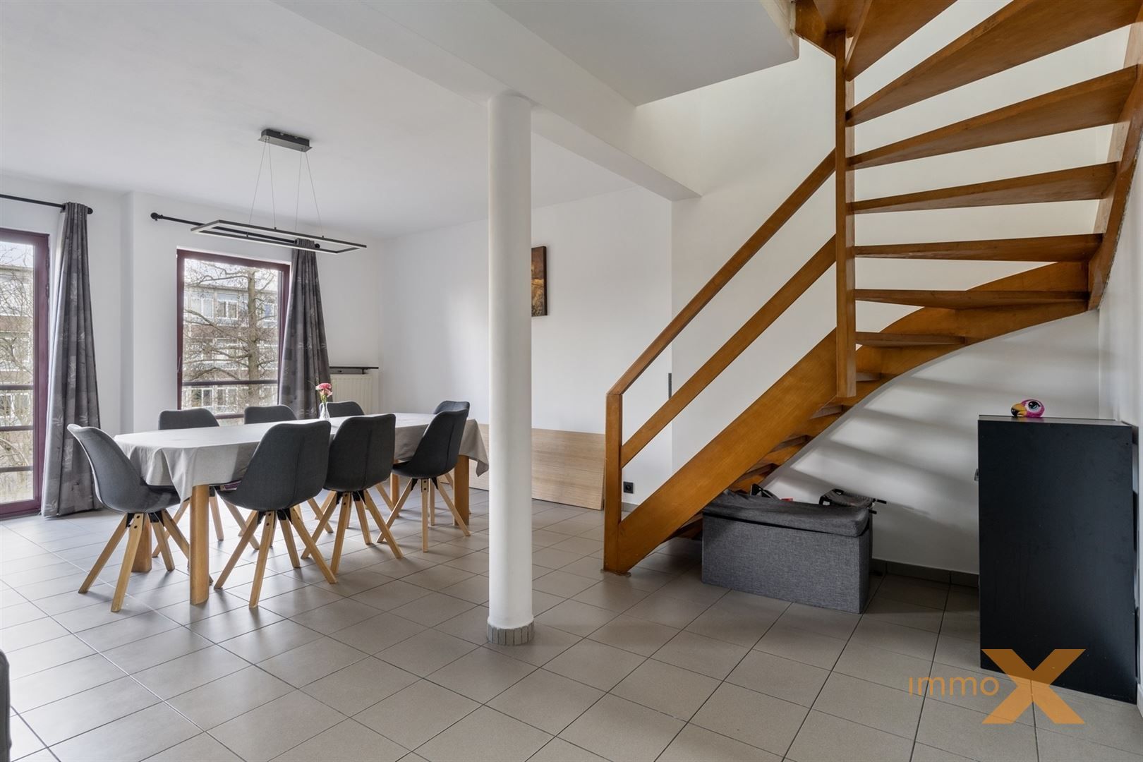 TOPPER!! GERENOVEERD LICHTRIJKE DUPLEX 3 SLPKS MET PARKEERPLAATS foto 3