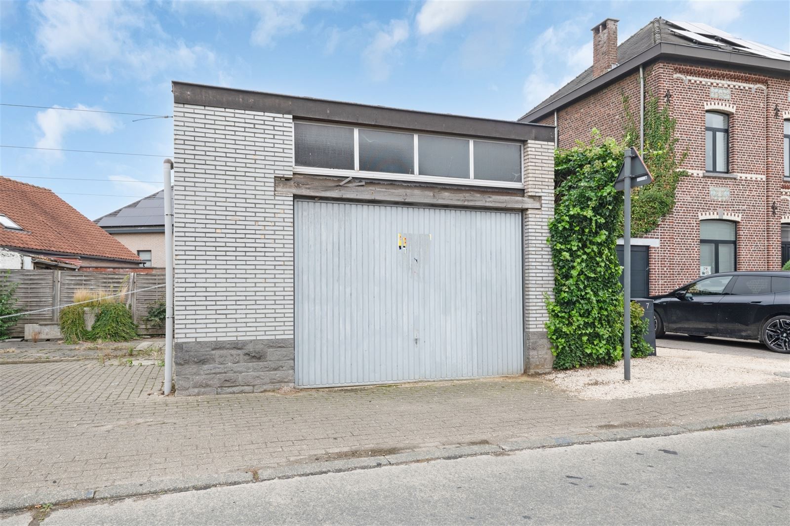 Handelswoning met appartement, garage en parkeerplaats foto 5