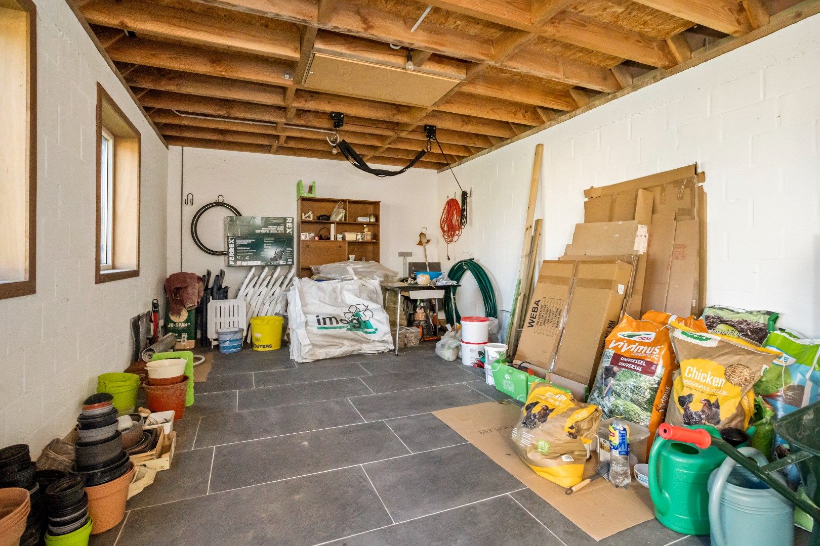 Deze prachtige woning werd 10 jaar geleden volledig gerenoveerd en biedt een moderne en comfortabele leefomgeving. foto 26