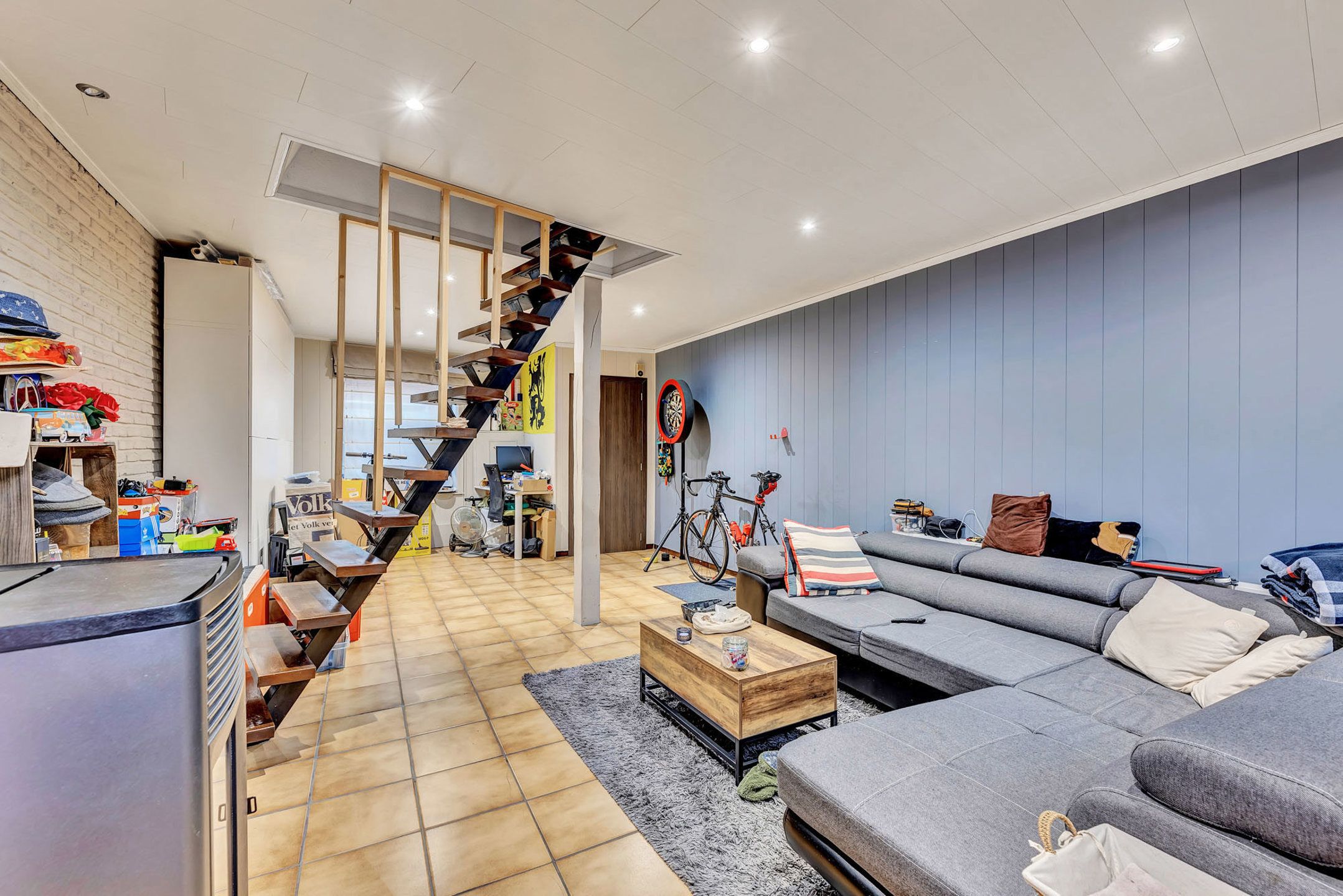 Gesloten bebouwing met 4 slaapkamers en tuin foto 4