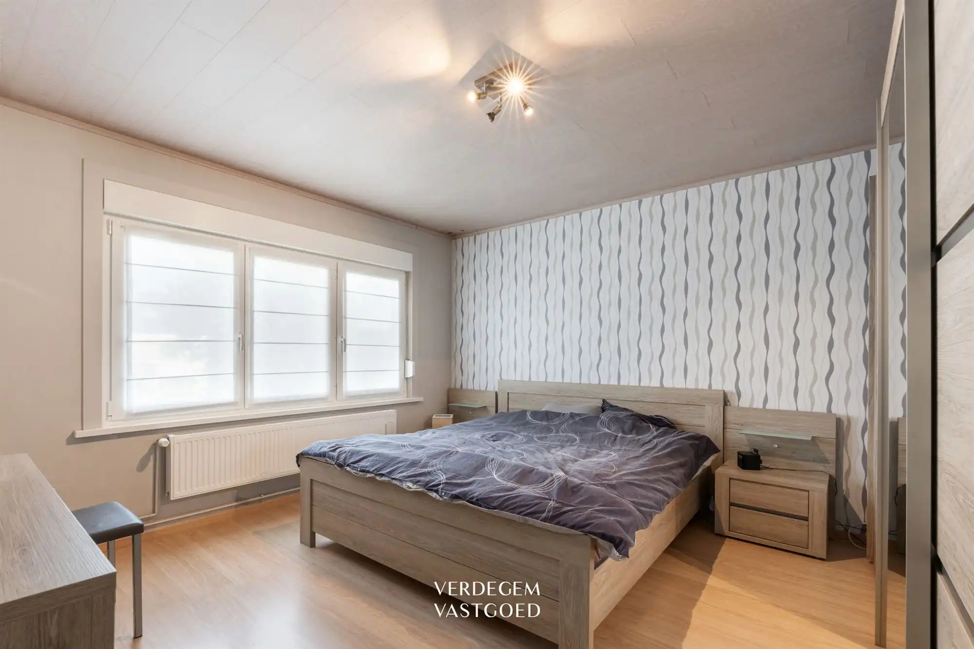 Knappe familiewoning met 4 slaapkamers, garage en geniettuin foto 15