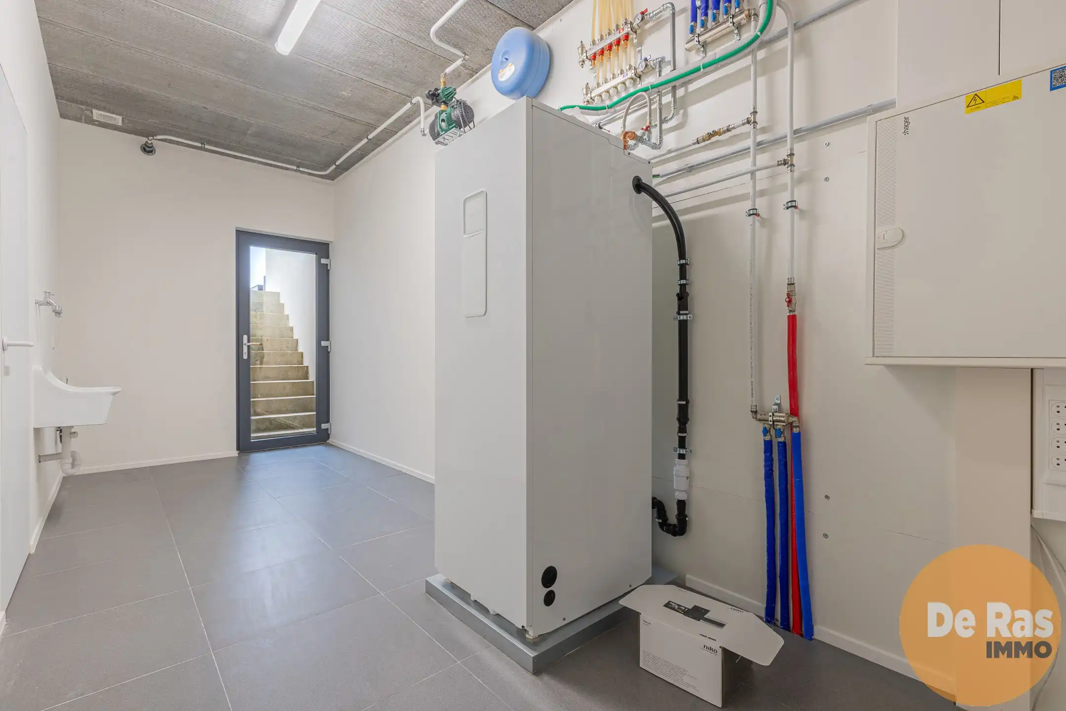 EREMBODEGEM - Nieuwbouw met 3 kamers, dubbele garage en tuin foto 8