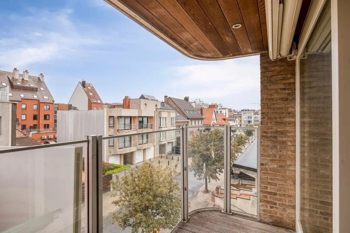 Ruim 2 slaapkamer appartement in het hartje van Koksijde met aankoopmogelijkheid van een garage foto 15