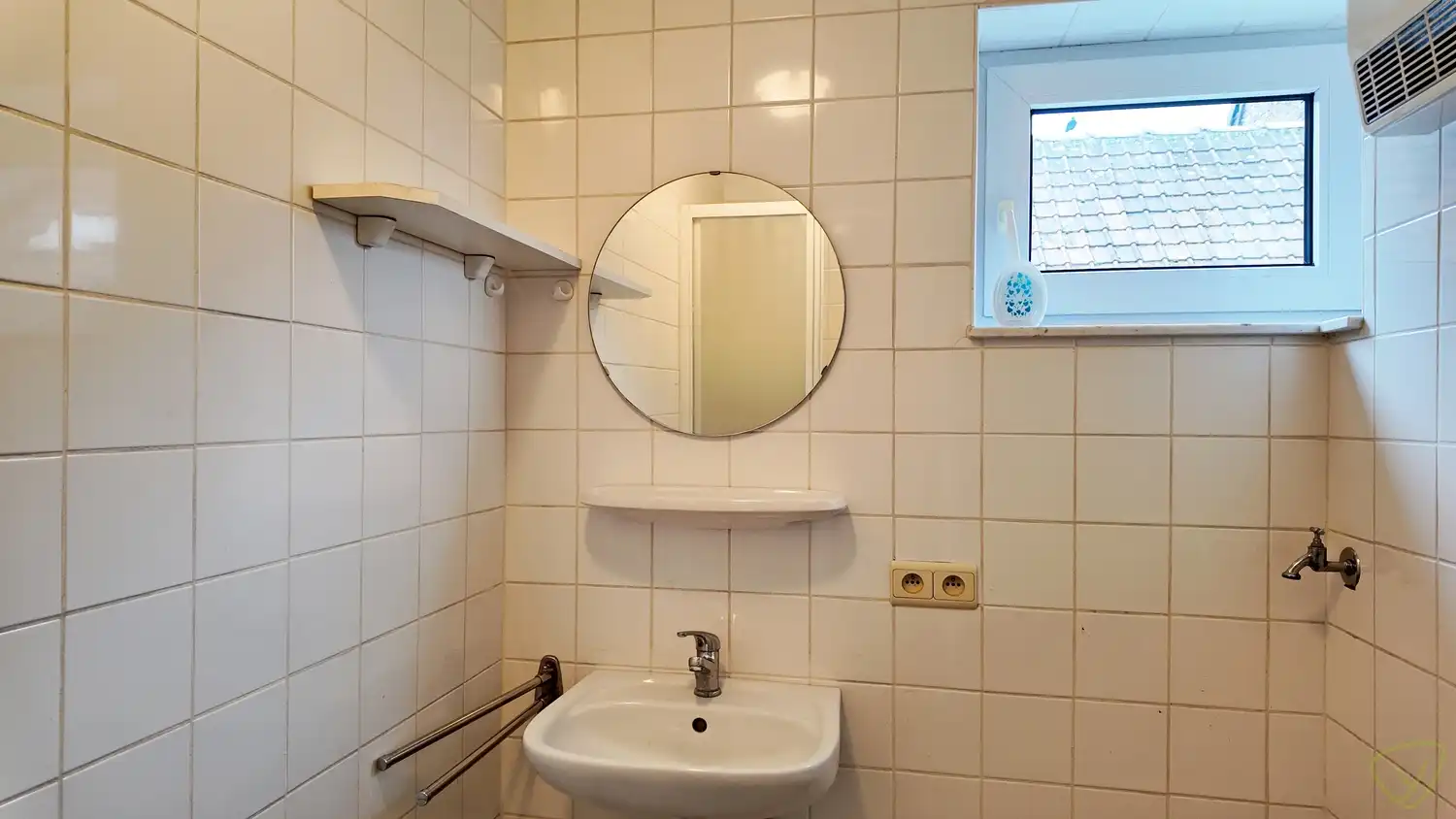 Instapklaar appartement te huur nabij centrum Eeklo! foto 10