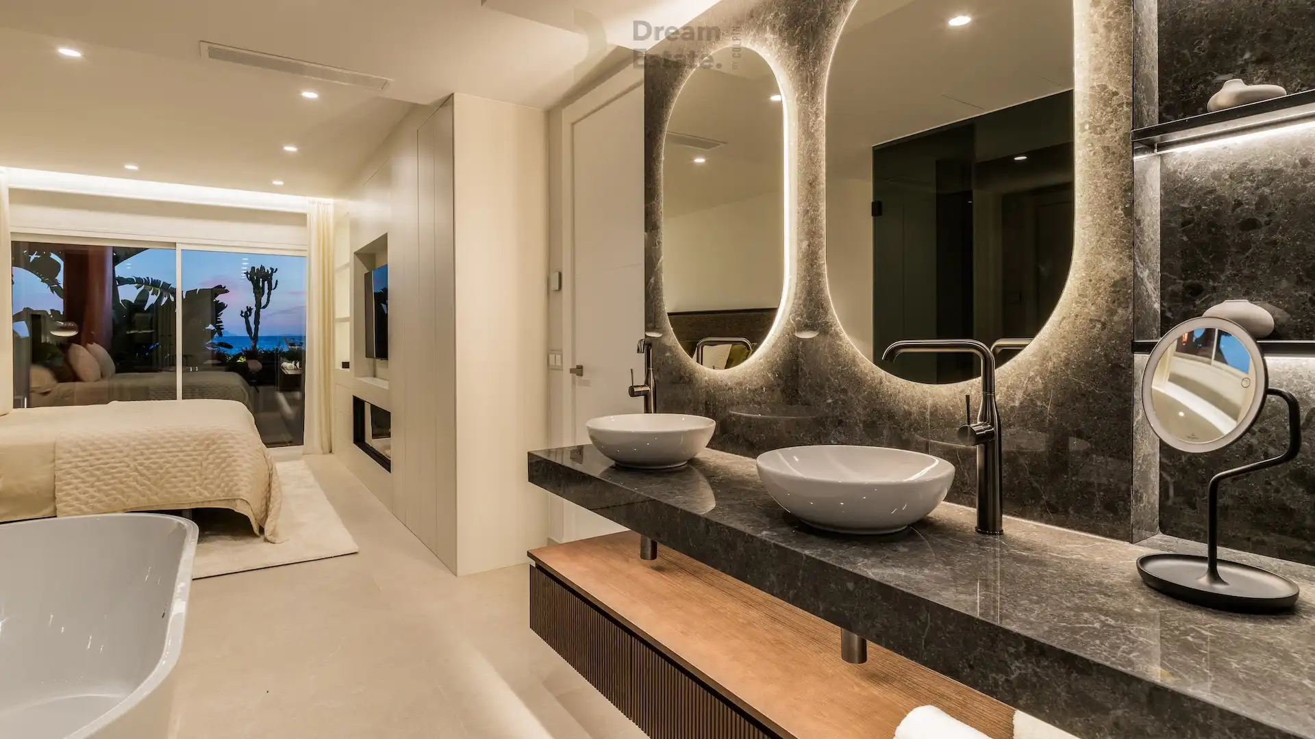 EERSTE LIJN: Volledig gerenoveerd appartement op de eerste lijn met spectaculaire uitzichten!&nbsp; foto 19