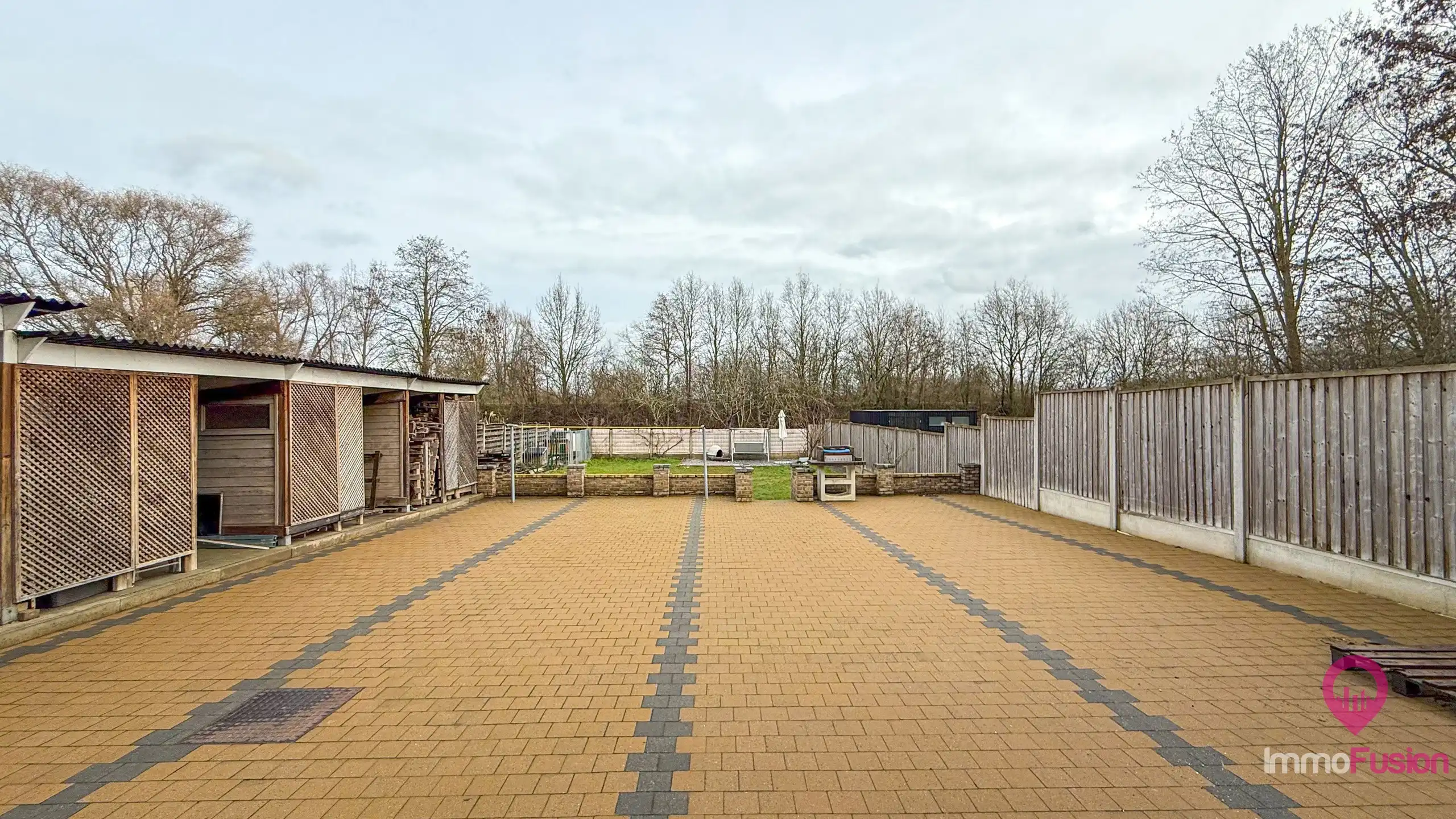 Instapklare woning met grote tuin dichtbij autostrade! foto 37