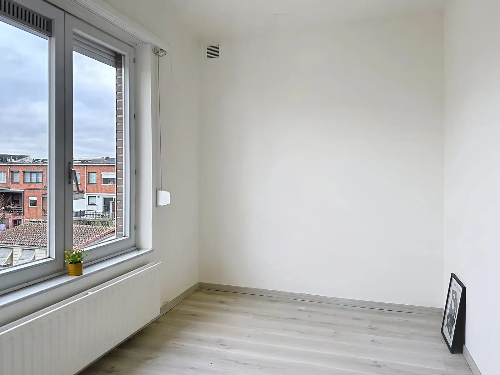 Centraal gelegen appartement met garage en staanplaats foto 21