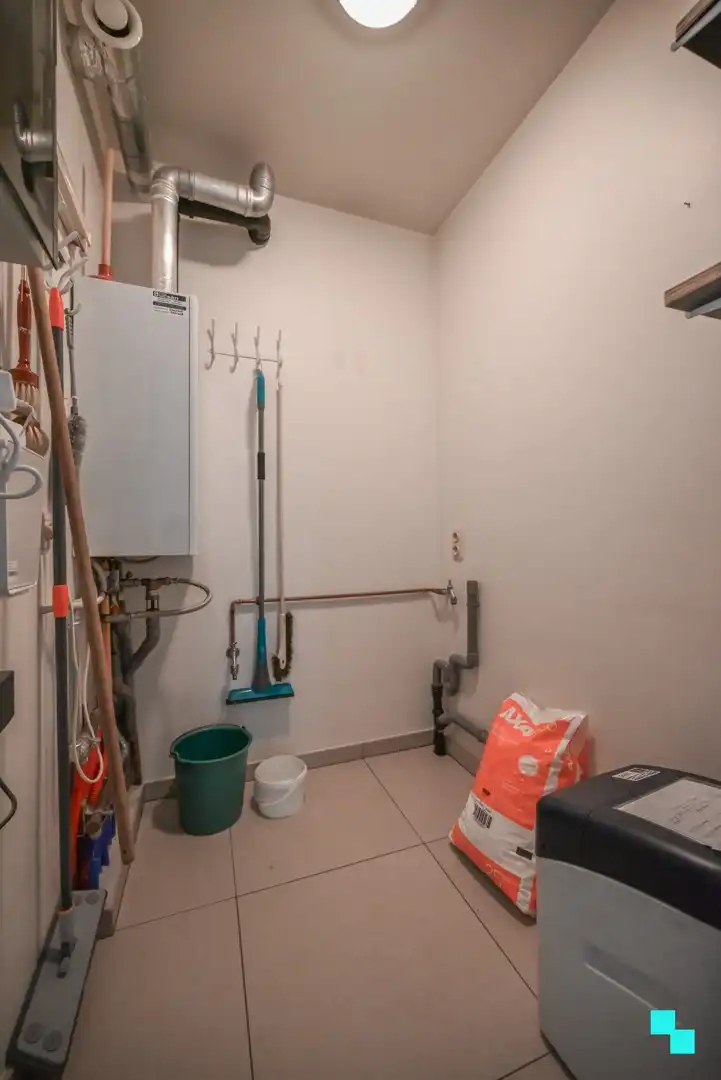 Riant 3-slaapkamerappartement met zicht op de vaart te Izegem foto 31
