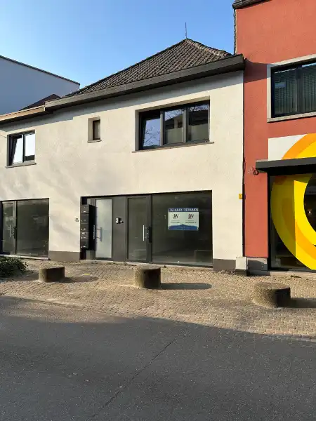 Handelspand in hartje Houthalen foto 9