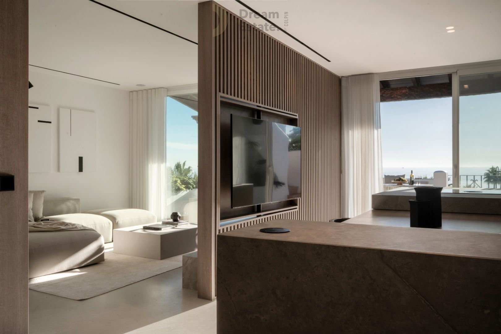 Luxe penthouse frontline beach Estepona. foto 3
