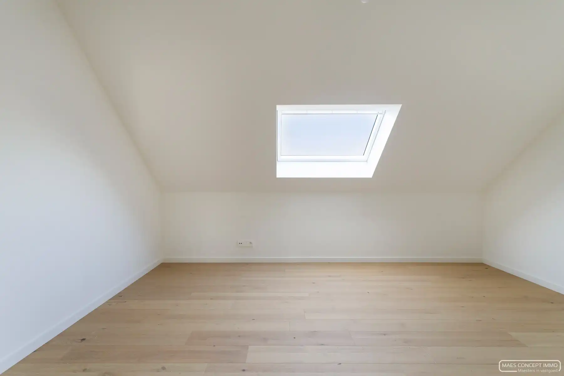 Nieuwbouw woning te koop in centrum Deerlijk met geothermie - geschilderd foto 11