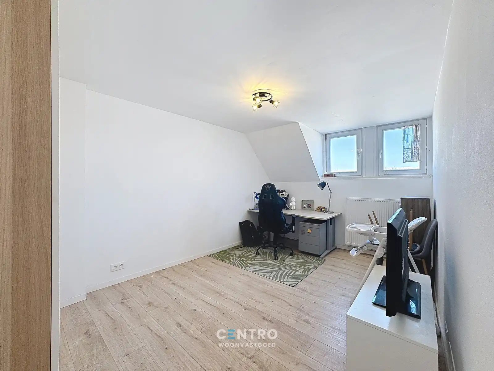 Recent (°2022) gerenoveerde woning met 4 slpks én ZUIDgerichte tuin! foto 21