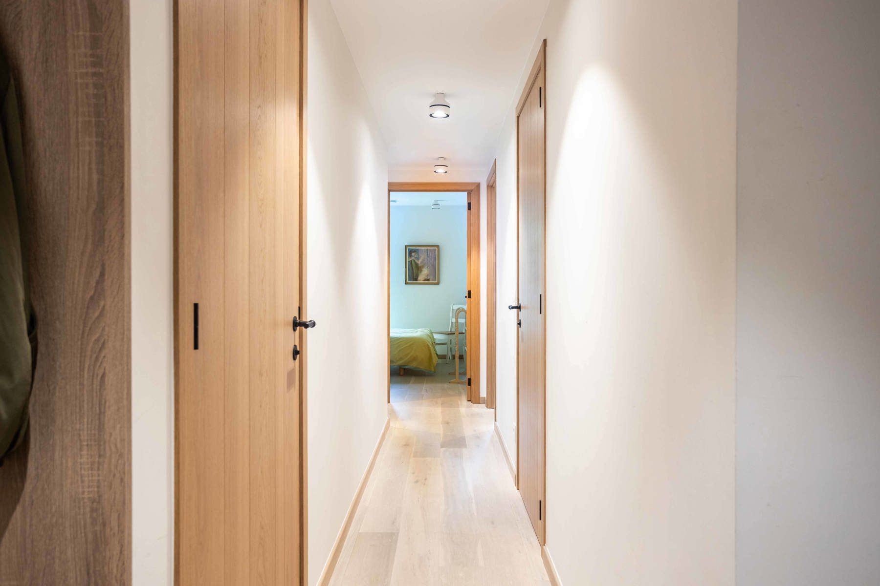 Ruim gelijkvloersappartement met hoogwaardige afwerking foto 10