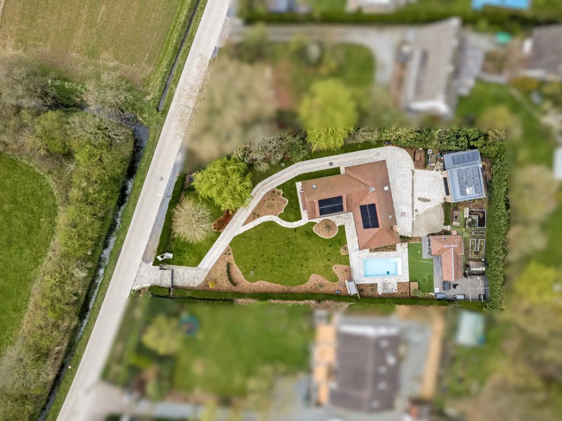 LEDE - Exclusief gerenoveerd landhuis op een unieke ligging foto 2