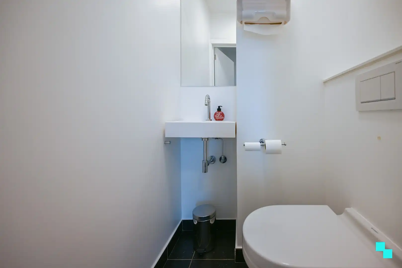 Centraal gelegen kantoorruimte te Lendelede foto 3