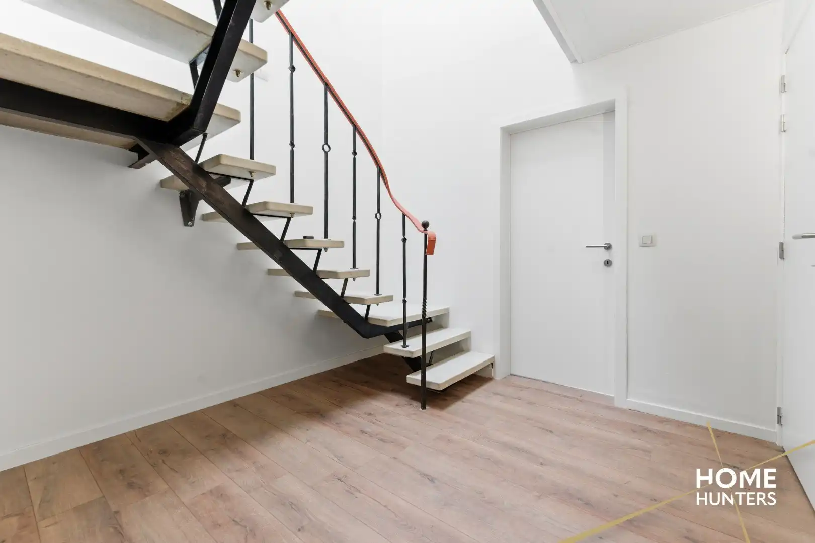 Prachtig gerenoveerde woning te Brielen met 2 slaapkamers, 2 badkamers en een garage foto 14