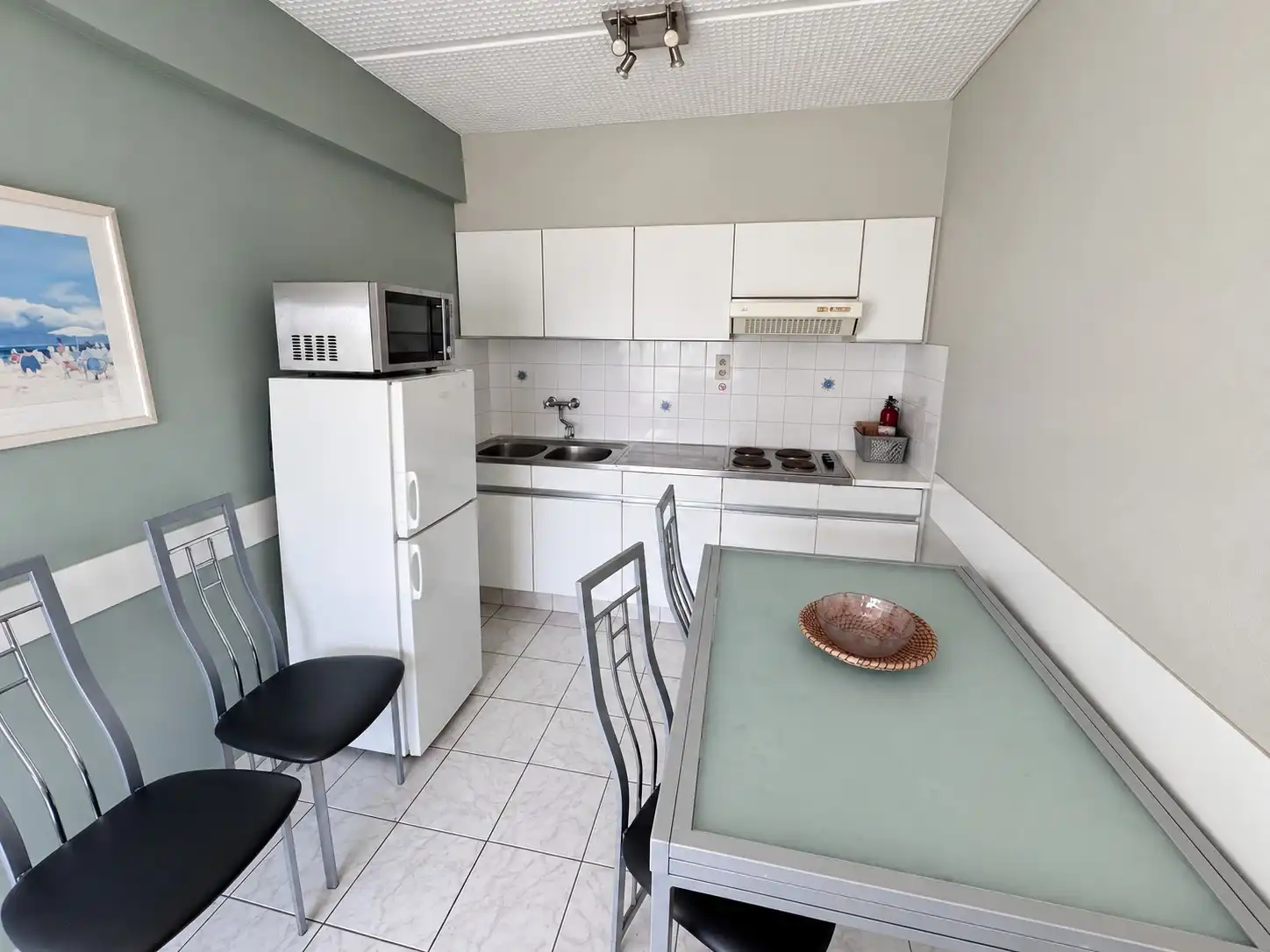 Te renoveren appartement met terras in Park Atlantis – De Haan. foto 5