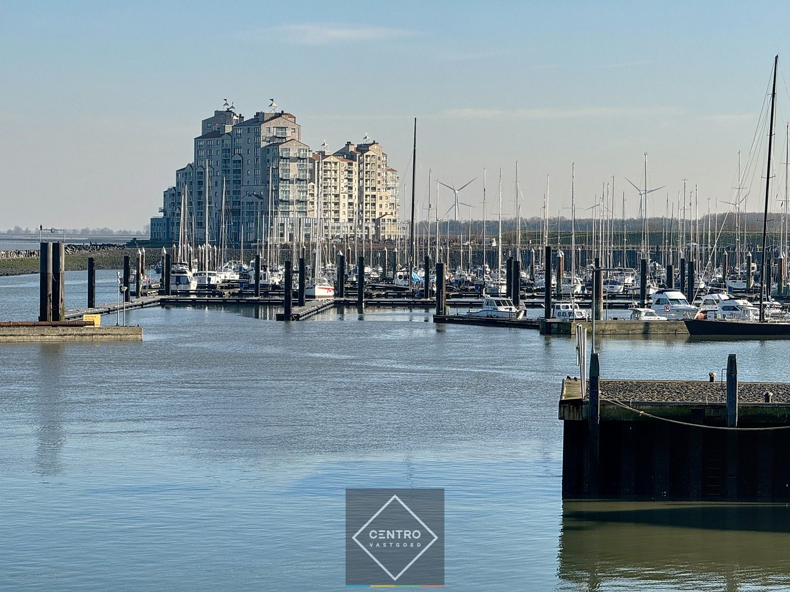 SUBLIEME penthouse met 360° PANORAMISCH uitzicht te Breskens! foto {{pictureIndex}}