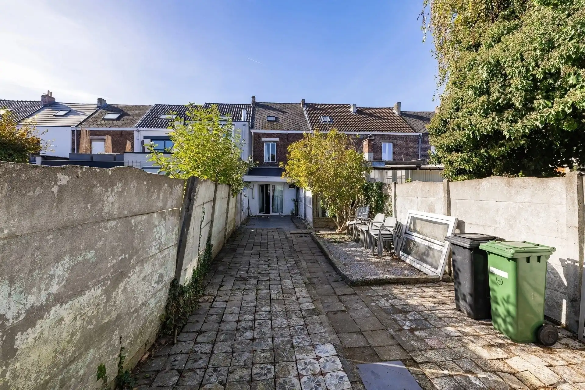 Charmante renovatiewoning met authentieke gevel foto 16