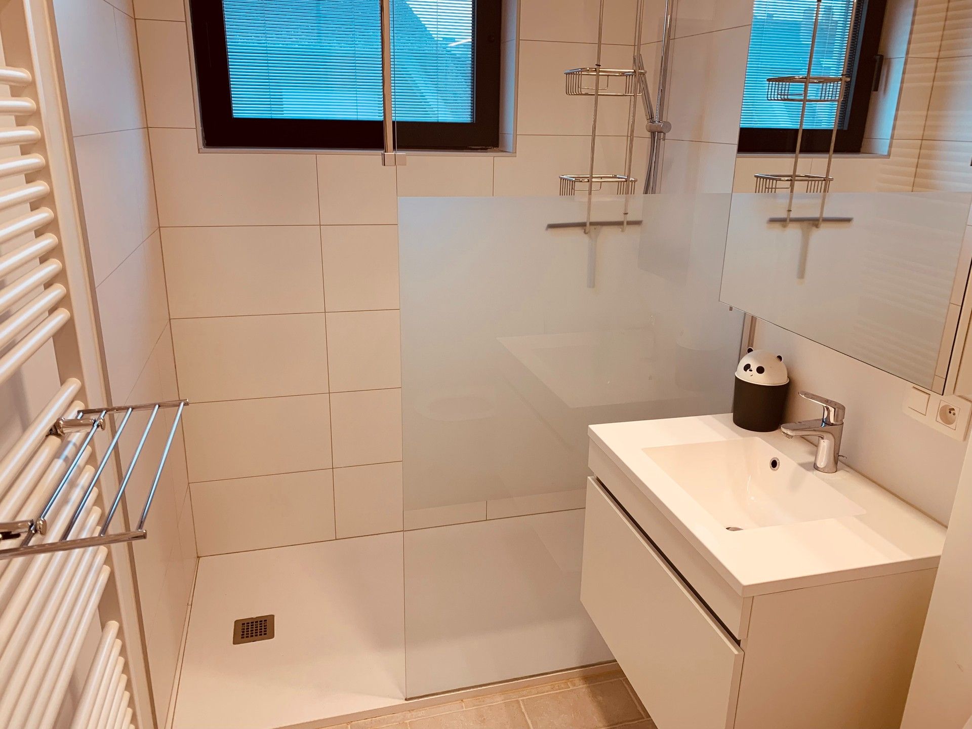 Charmante koppelvilla in de concessiewijk van De Haan. foto 11