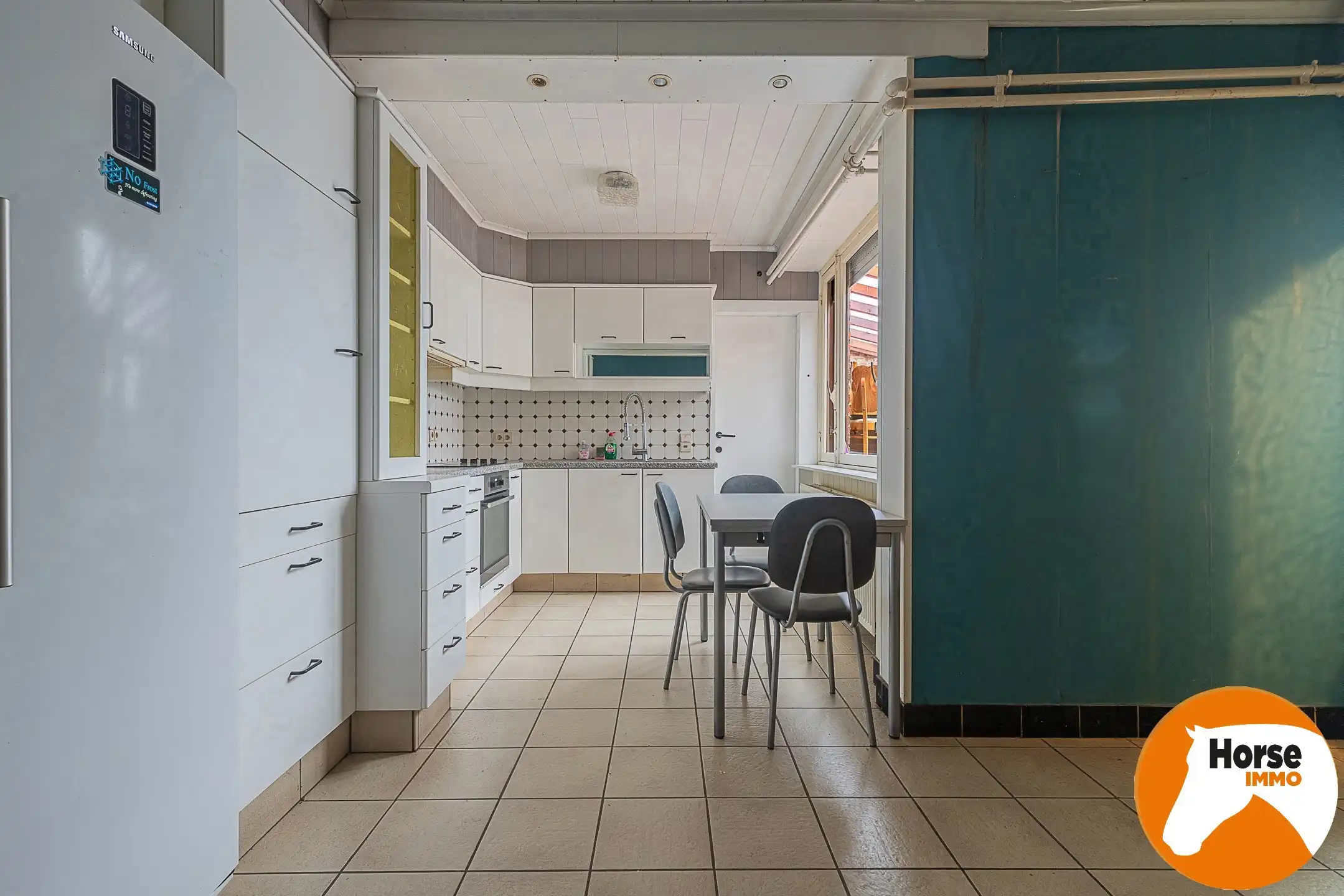 ROZEBEKE - Karakteristieke burgerwoning met loods foto 6