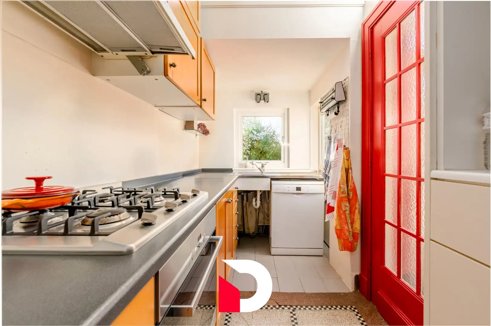 Karaktervol burgerhuis met 5 slk en riante tuin langs de Damse Vaart dichtbij centrum Brugge foto 14