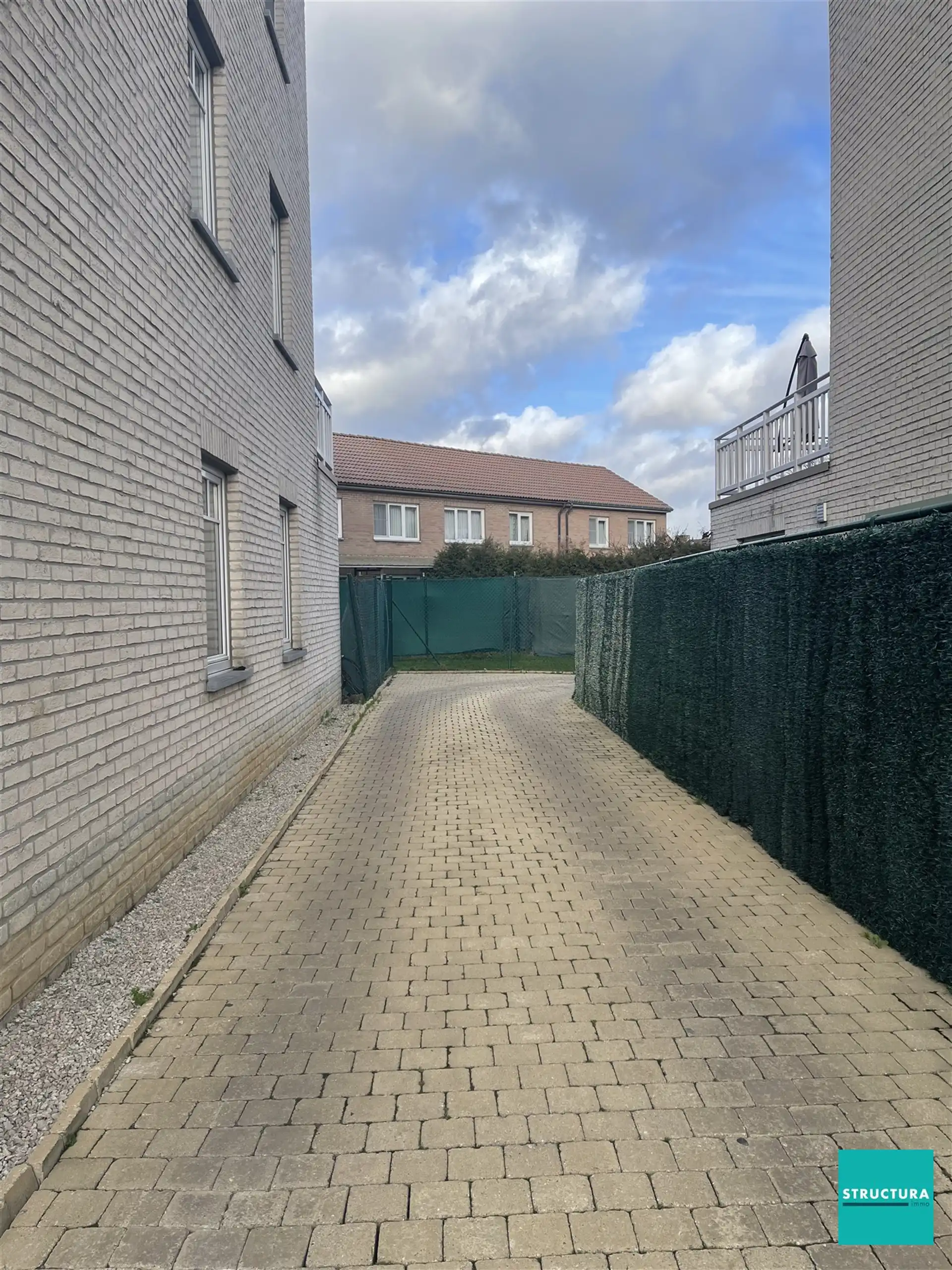 Autostaanplaats foto {{pictureIndex}}