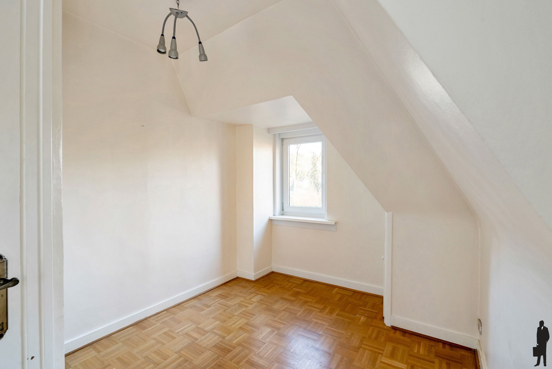 Een charmante villa met ruime tuin op ca. 1650m²!   foto 12